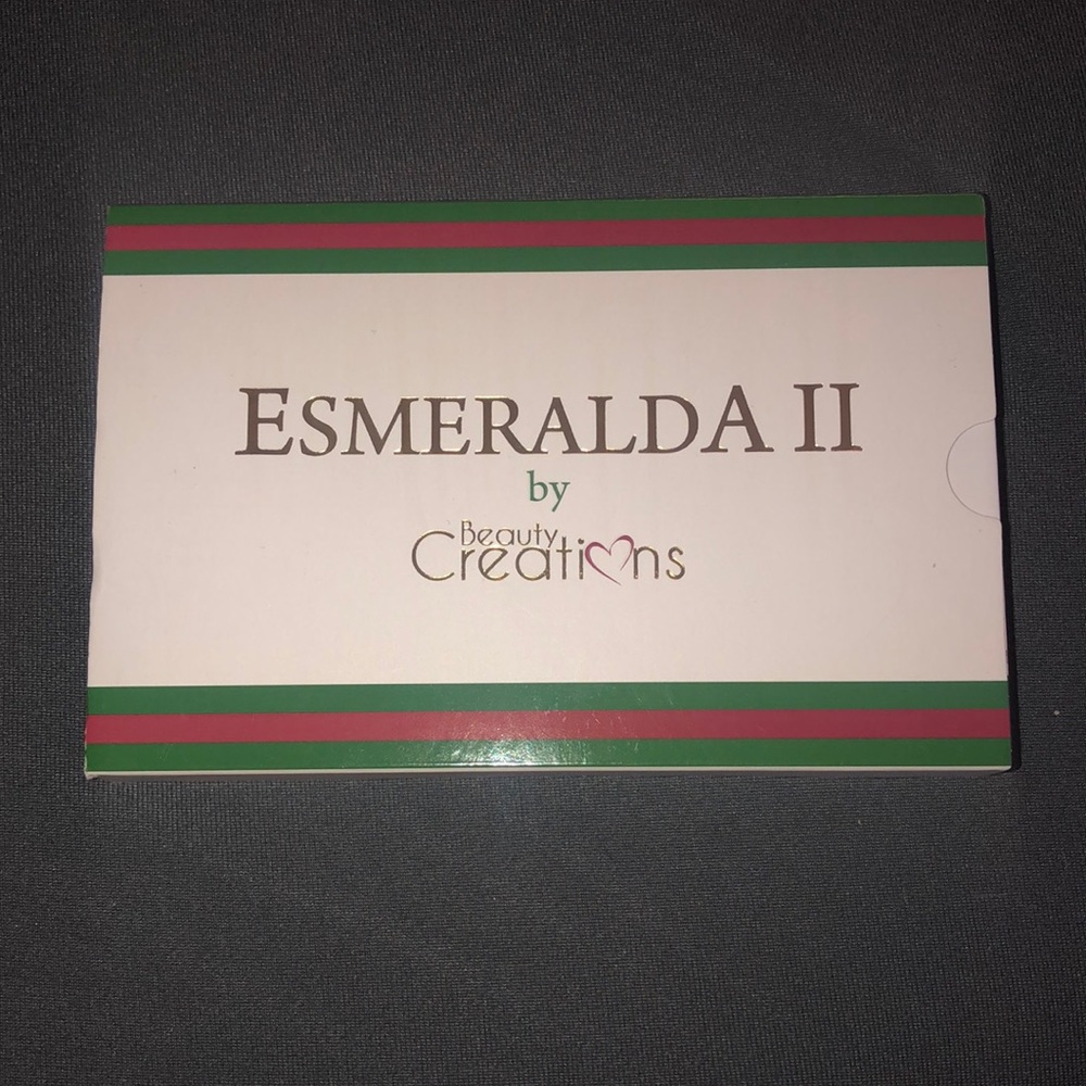 New Esmeralda II (2) Eyeshadow Palette